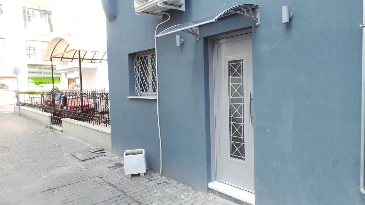 Katie's Blue House Apartment