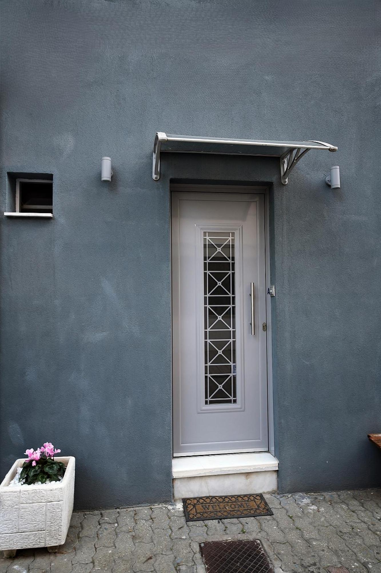 Katie's Blue House * Volos