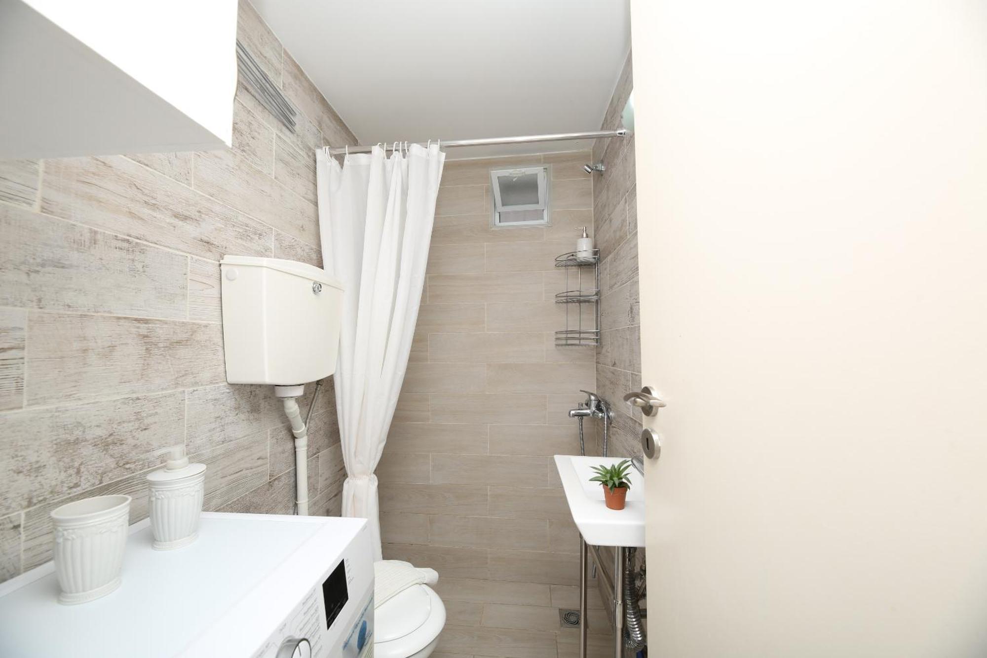 Katie's Blue House Apartment Volos